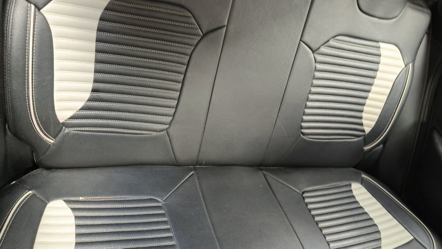 Used 2018 Renault Kwid 1.0 RXT Petrol Manual interior REAR SEAT CONDITION VIEW