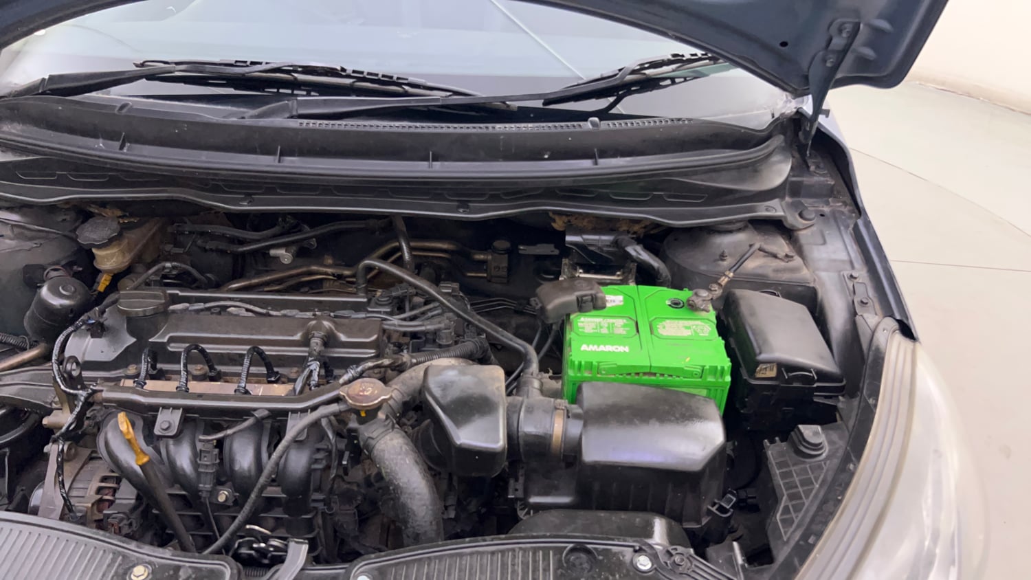 Used 2013 Hyundai i20 Era 1.2 Petrol Manual engine ENGINE LEFT SIDE HINGE & APRON VIEW