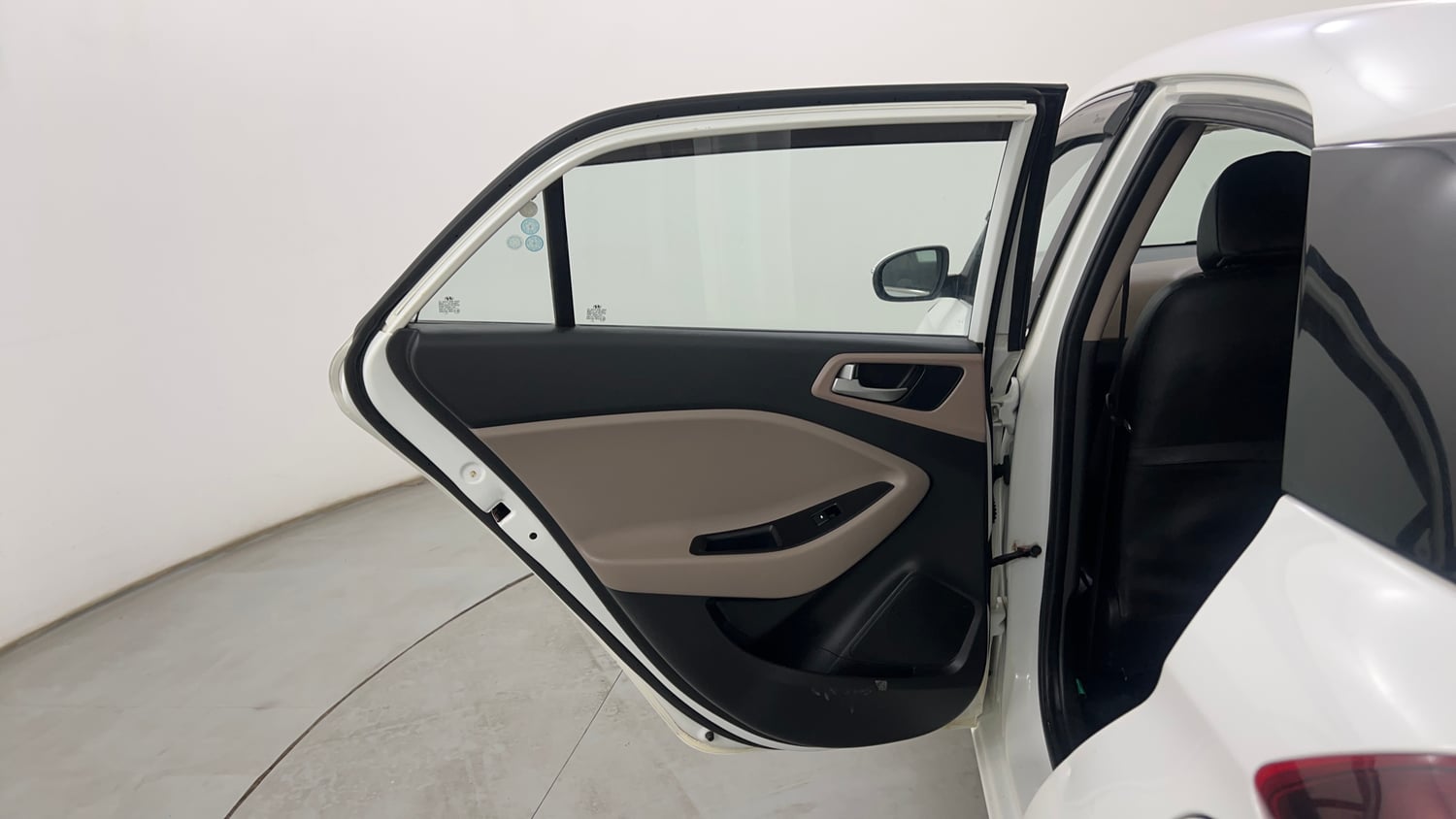 Used 2020 Hyundai Elite i20 Asta 1.2 (O) Petrol Manual interior LEFT REAR DOOR OPEN VIEW