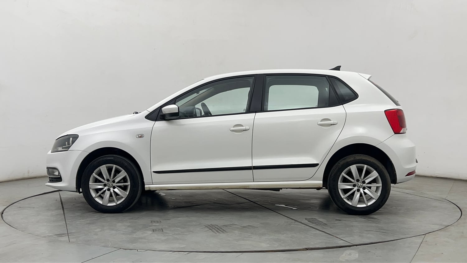 Used 2014 Volkswagen Polo Highline1.2L (P) Petrol Manual exterior LEFT SIDE VIEW