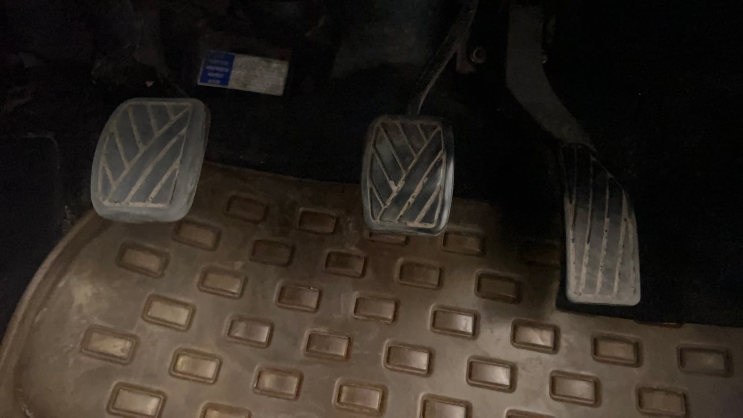 Used 2015 Maruti Suzuki S-Cross Alpha 1.6 Diesel Manual interior PEDALS VIEW