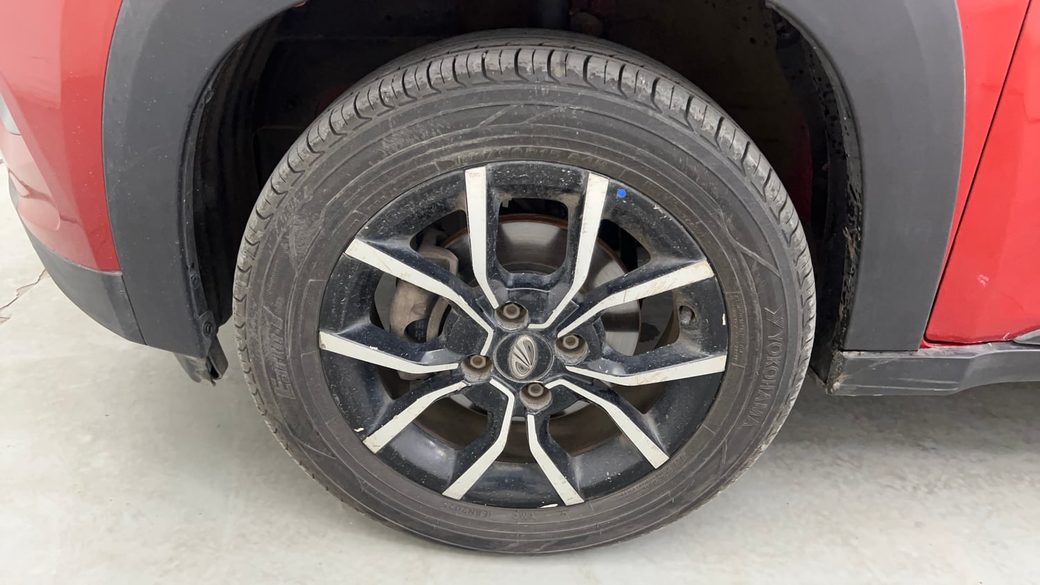 Used 2018 Mahindra KUV100 NXT K8 6 STR Petrol Manual tyres LEFT FRONT TYRE RIM VIEW