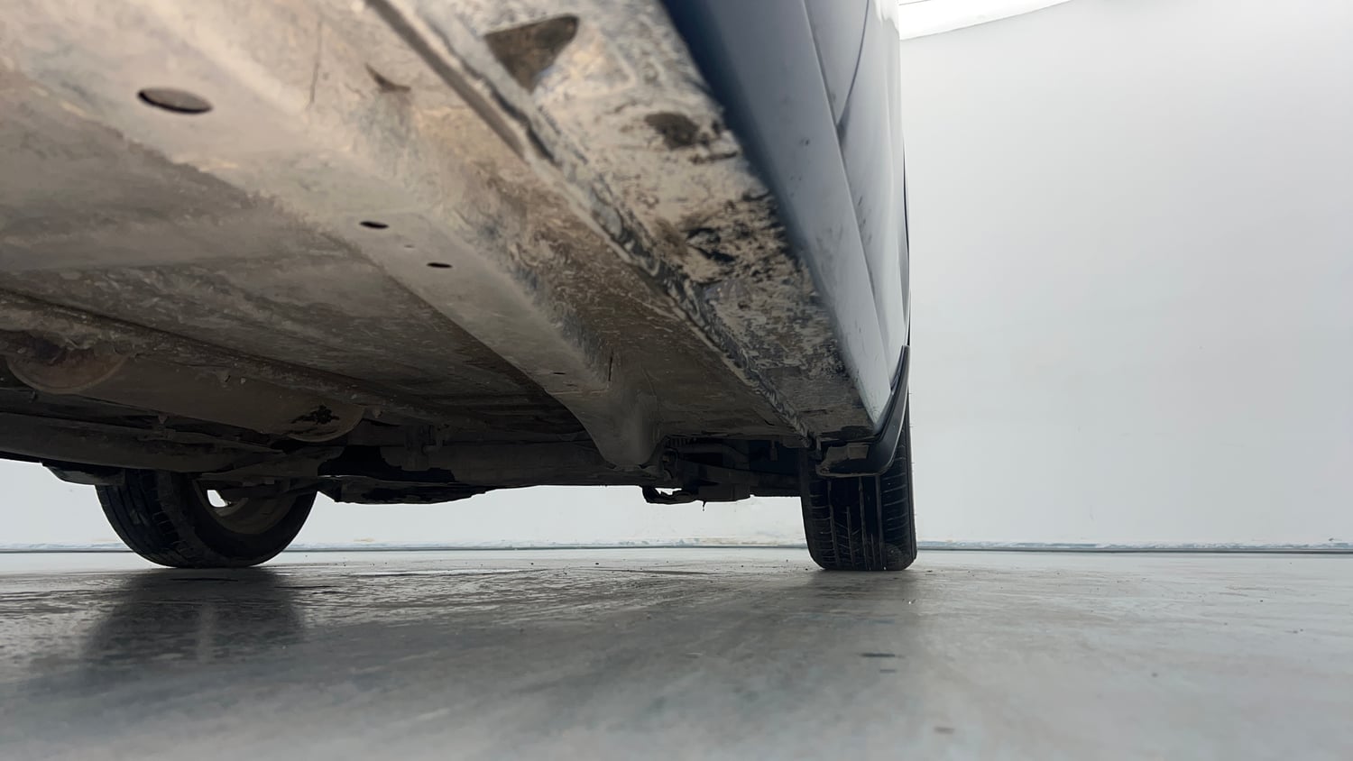 Used 2018 Maruti Suzuki Baleno Alpha 1.2 Petrol Manual extra REAR RIGHT UNDERBODY VIEW