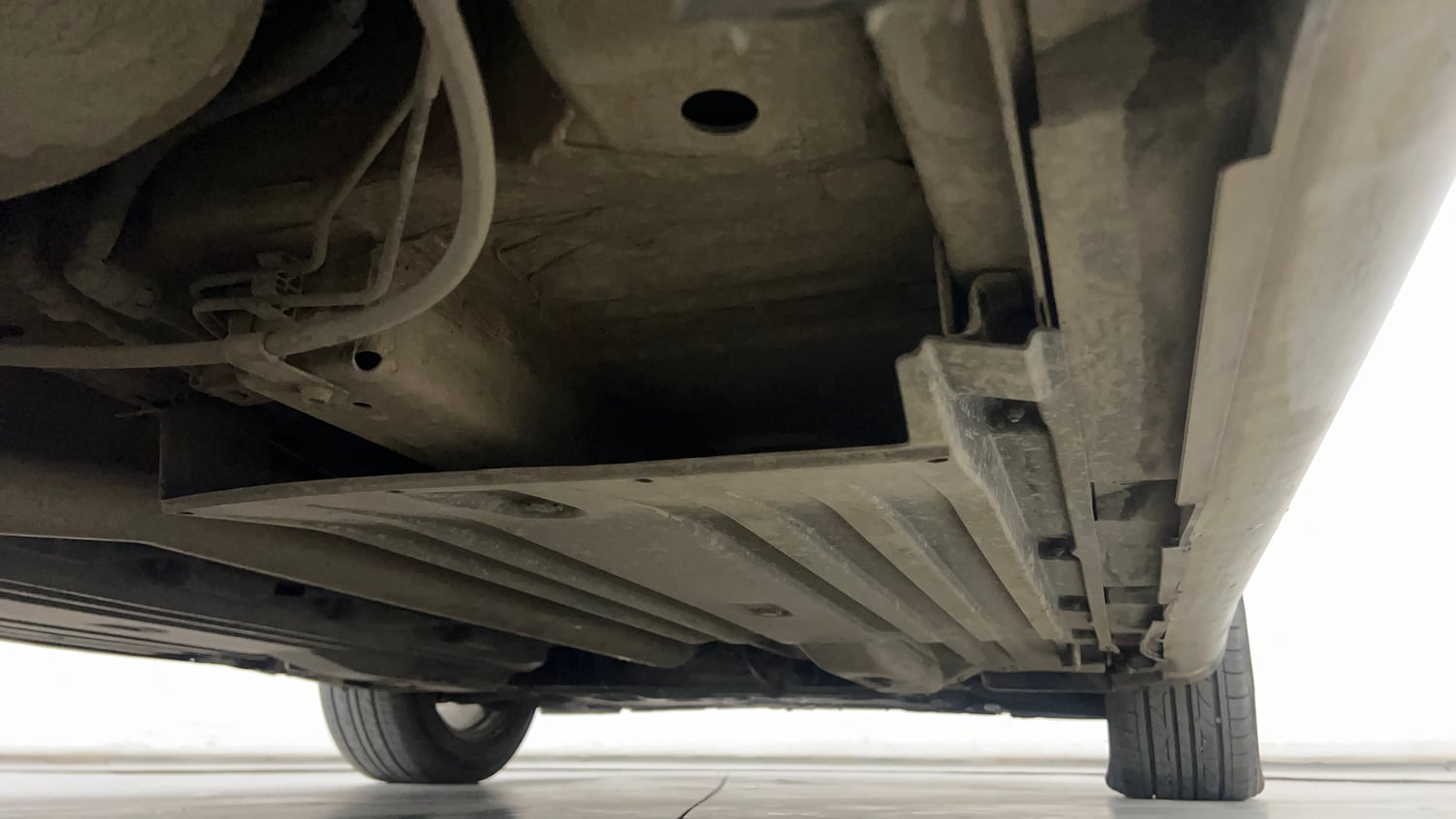 Used 2015 Maruti Suzuki S-Cross Alpha 1.6 Diesel Manual extra REAR RIGHT UNDERBODY VIEW