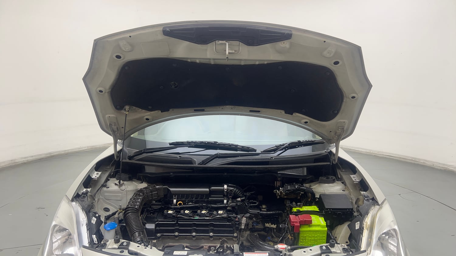Used 2017 Maruti Suzuki Dzire VXi Petrol Manual engine ENGINE & BONNET OPEN FRONT VIEW