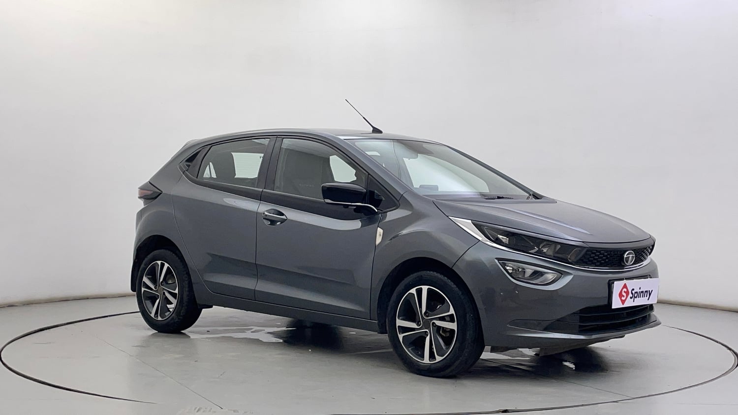 Used 2021 Tata Altroz XZ Diesel Diesel Manual exterior RIGHT FRONT CORNER VIEW