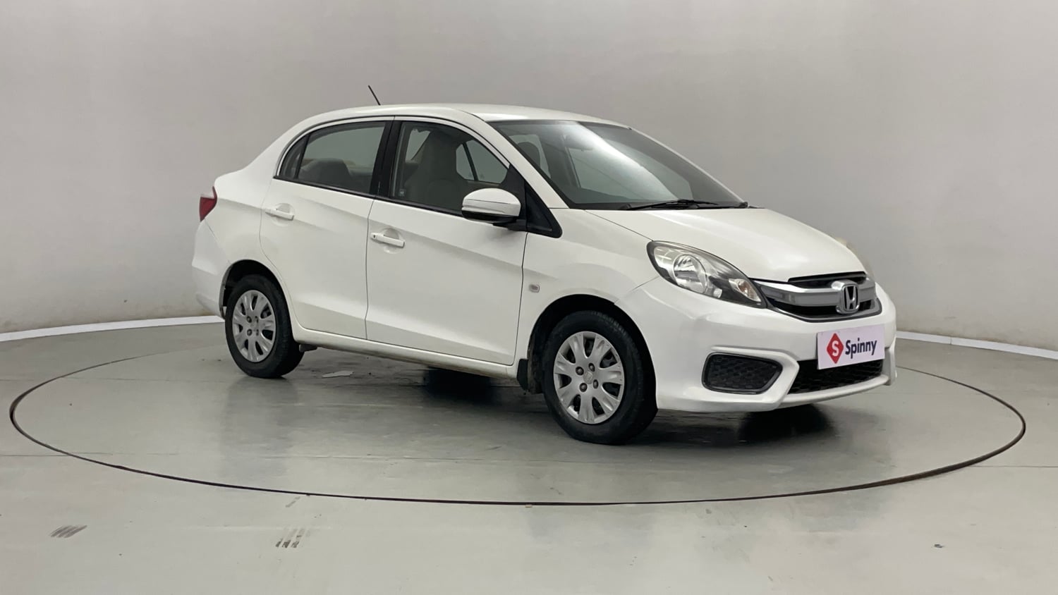 Used 2017 Honda Amaze 1.2 S i-VTEC Petrol Manual exterior RIGHT FRONT CORNER VIEW