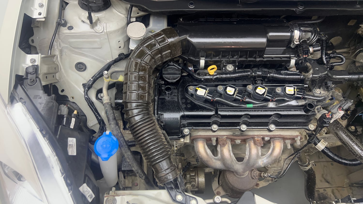 Used 2017 Maruti Suzuki Dzire VXi Petrol Manual engine ENGINE RIGHT SIDE VIEW