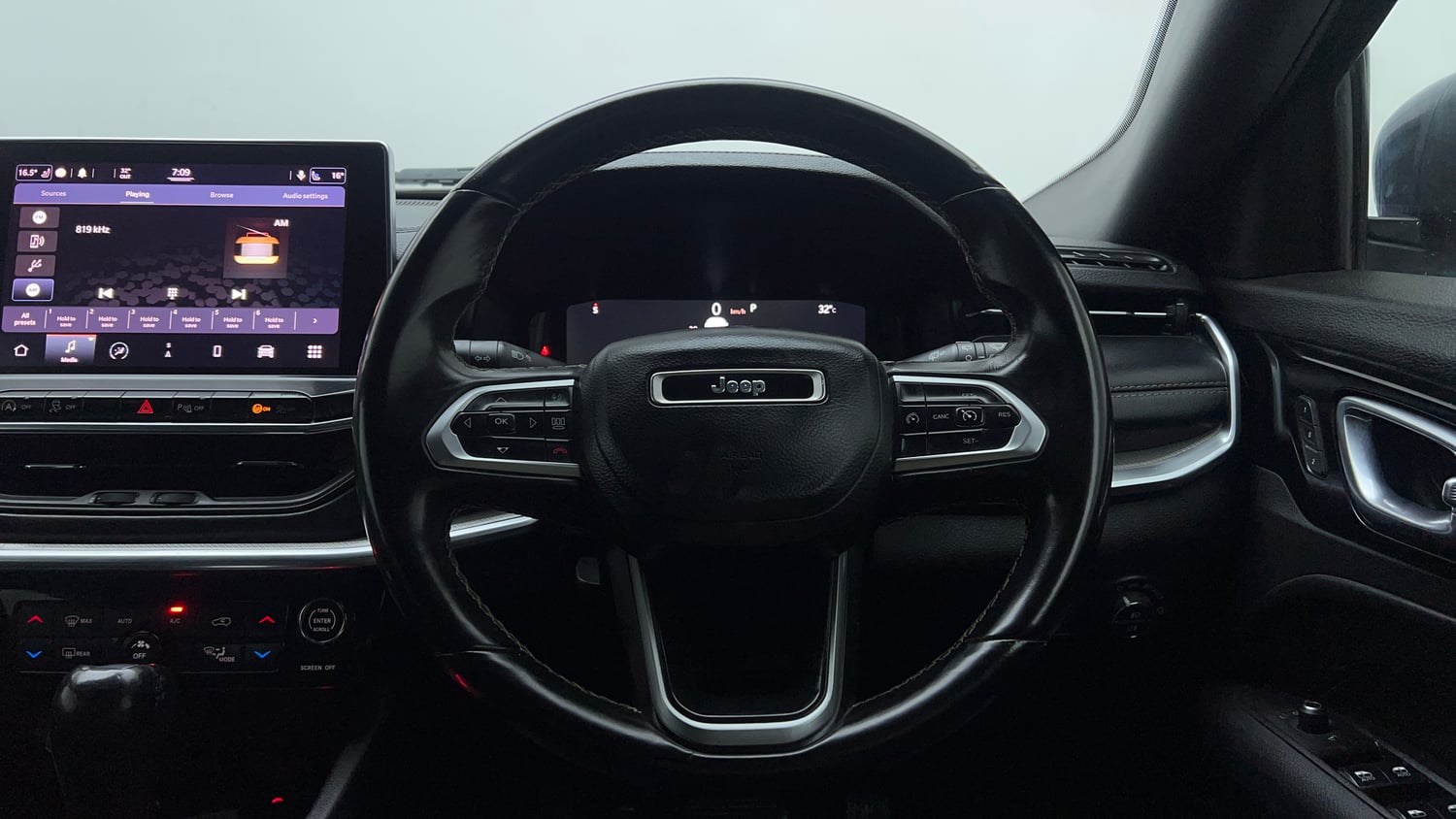 Used 2022 Jeep Compass Model S (O) 1.4 Petrol DCT Petrol Automatic interior STEERING VIEW