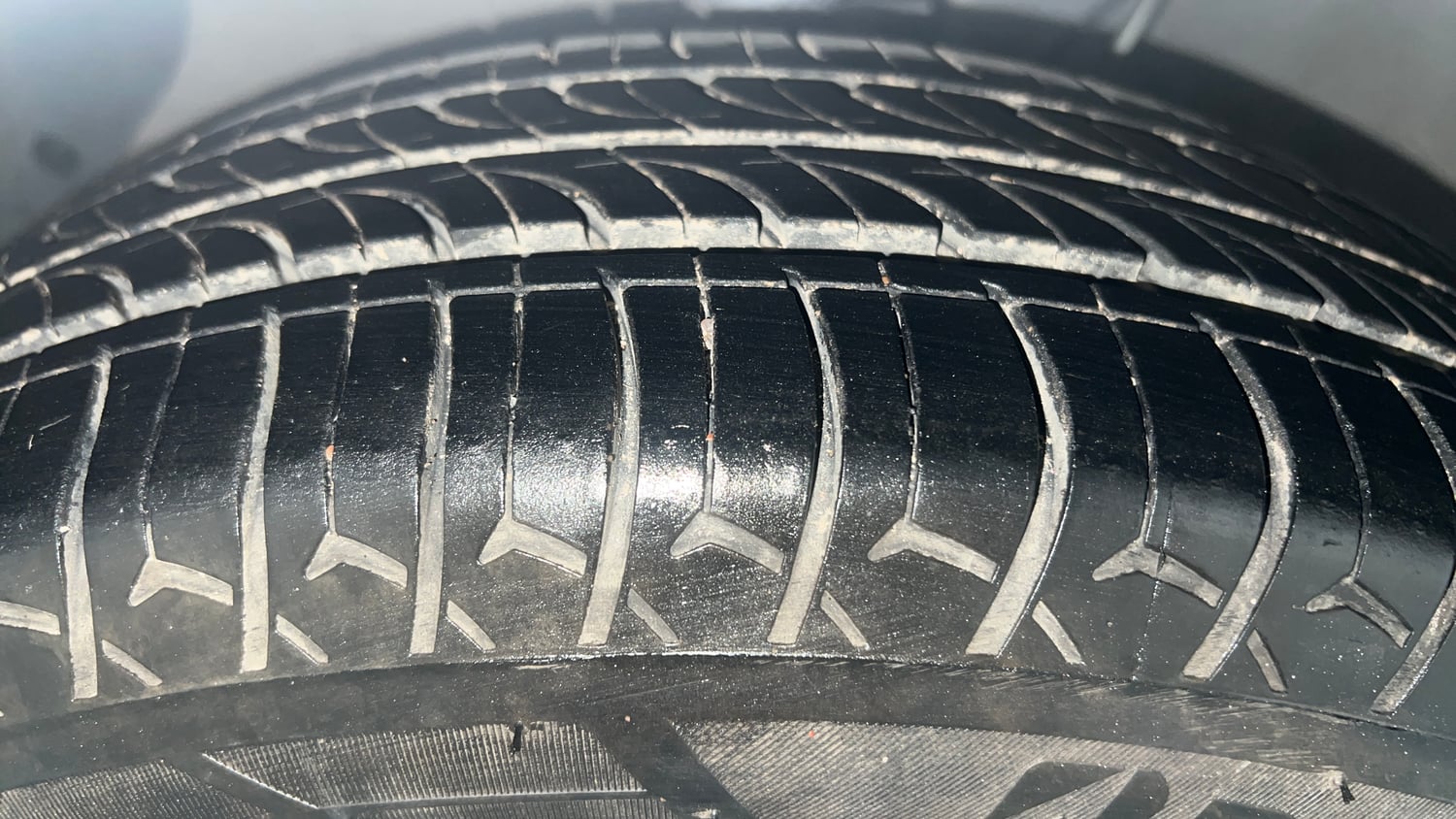 Used 2023 Hyundai Grand i10 Nios Magna 1.2 Kappa VTVT Petrol Manual tyres LEFT FRONT TYRE TREAD VIEW