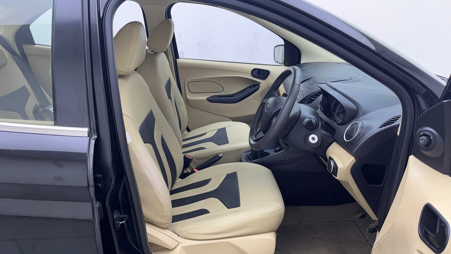 Used 2018 Ford Figo Aspire Trend 1.2 Ti-VCT Petrol Manual interior RIGHT SIDE FRONT DOOR CABIN VIEW