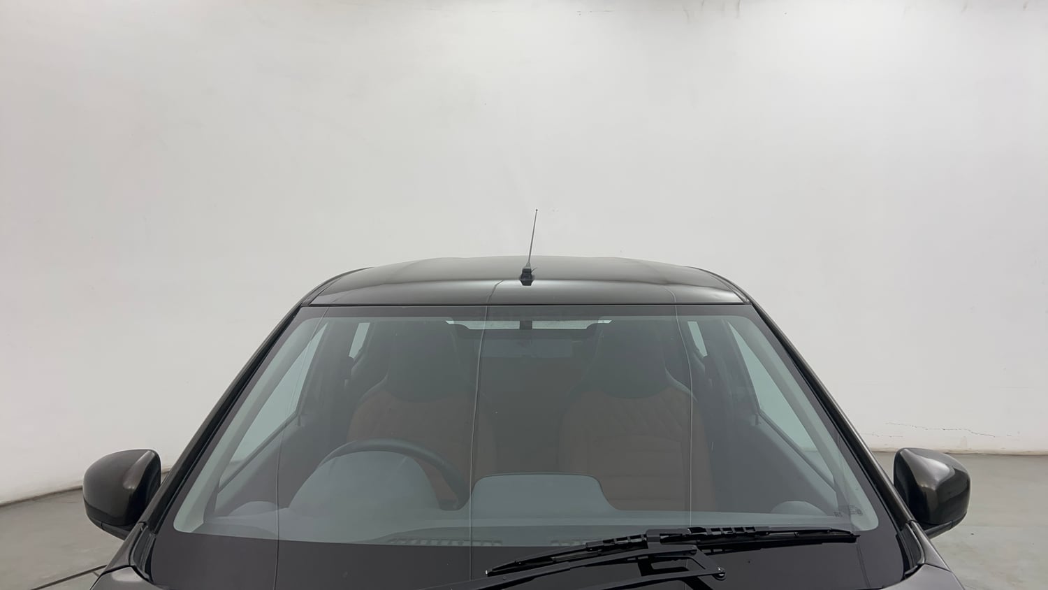 Used 2022 Renault Kwid RXT 1.0 AMT Opt Petrol Automatic exterior FRONT WINDSHIELD VIEW