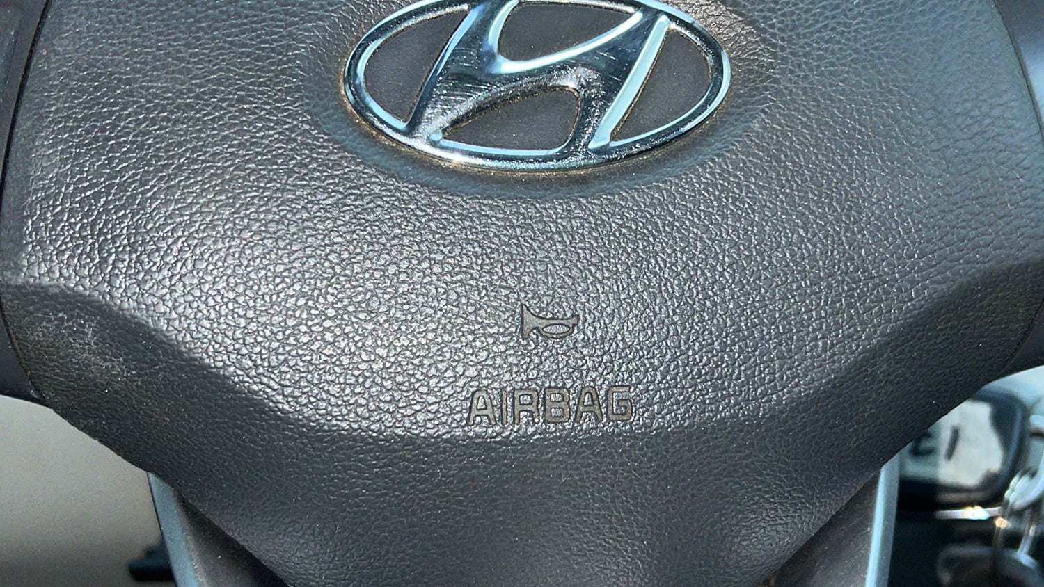 Used 2021 Hyundai Aura S 1.2 CNG Cng Manual top_features Airbags