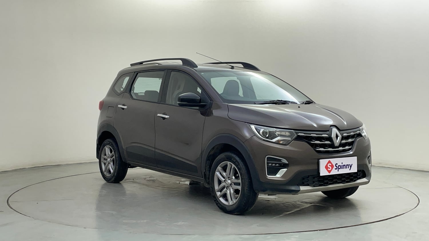Used 2023 Renault Triber RXZ EASY-R AMT Petrol Automatic exterior RIGHT FRONT CORNER VIEW