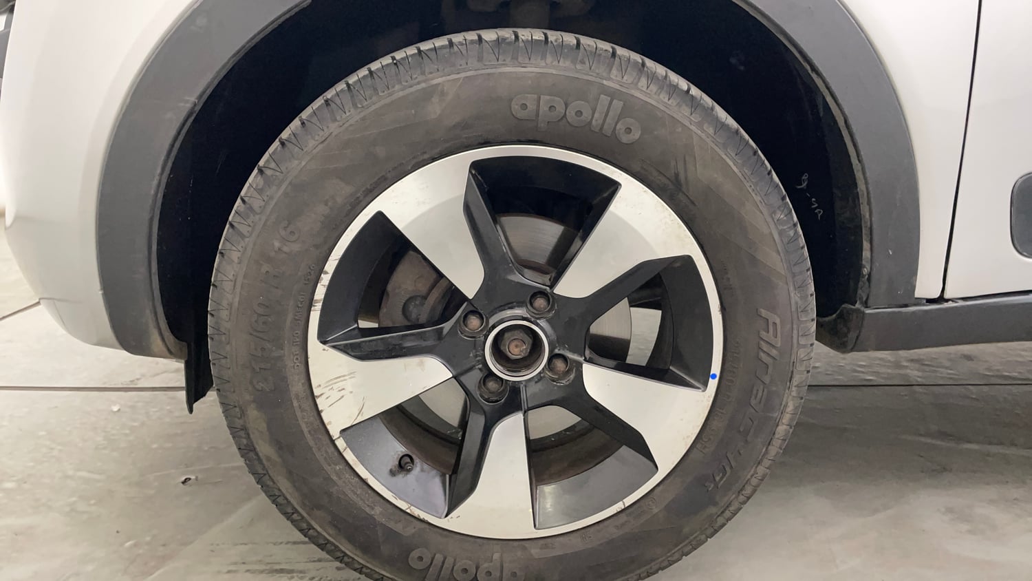 Used 2019 Tata Nexon XZ Plus Petrol Manual tyres LEFT FRONT TYRE RIM VIEW