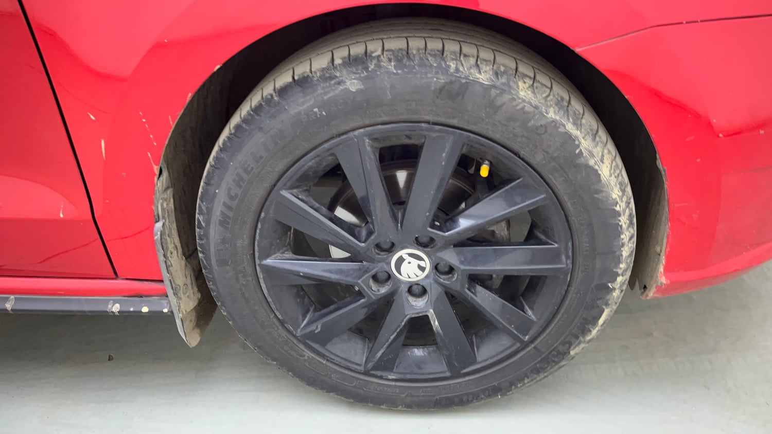 Used 2021 Skoda Rapid Style Petrol Manual tyres RIGHT FRONT TYRE RIM VIEW