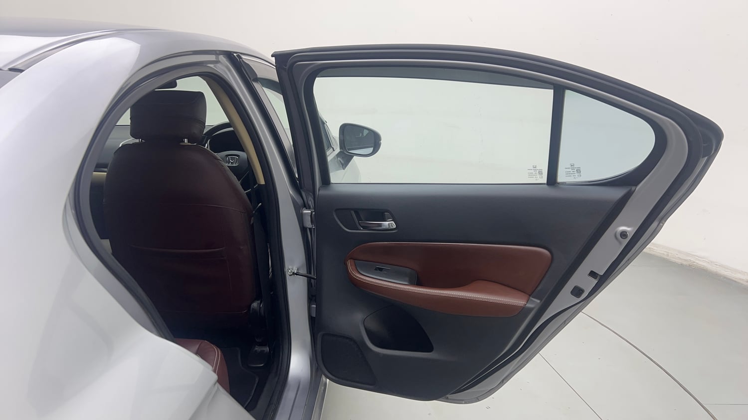 Used 2022 Honda City VX CVT Petrol Petrol Automatic interior RIGHT REAR DOOR OPEN VIEW