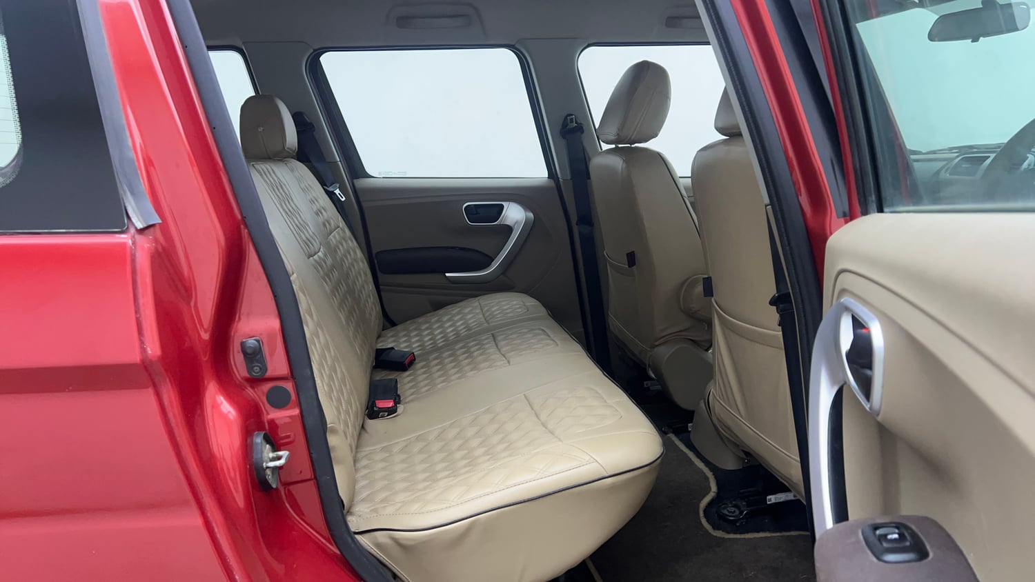 Used 2017 Mahindra TUV300 T8 mHAWK100 Diesel Manual interior RIGHT SIDE REAR DOOR CABIN VIEW