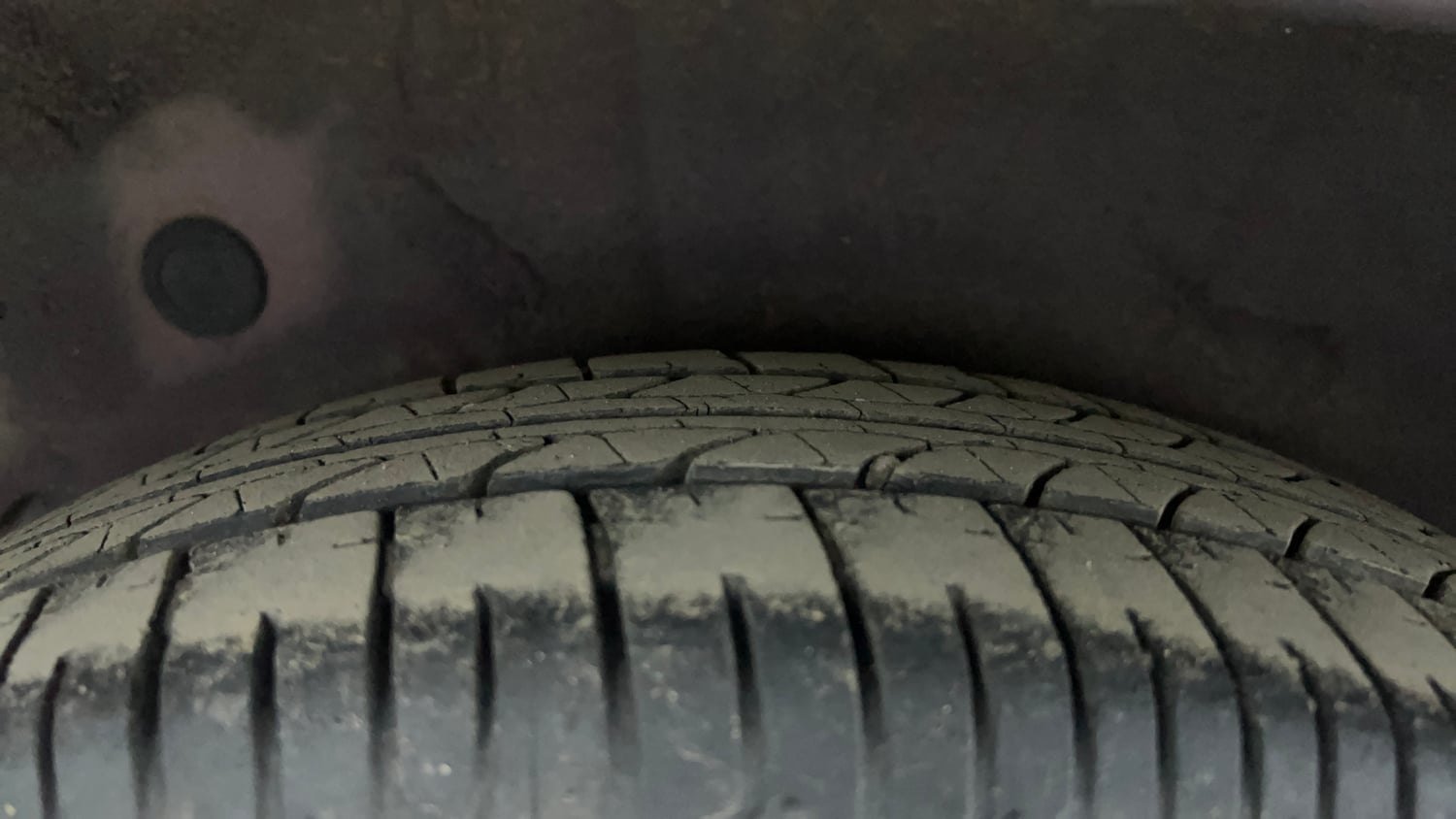 Used 2015 Hyundai i10 Sportz 1.1 iRDE2 Petrol Manual tyres RIGHT REAR TYRE TREAD VIEW