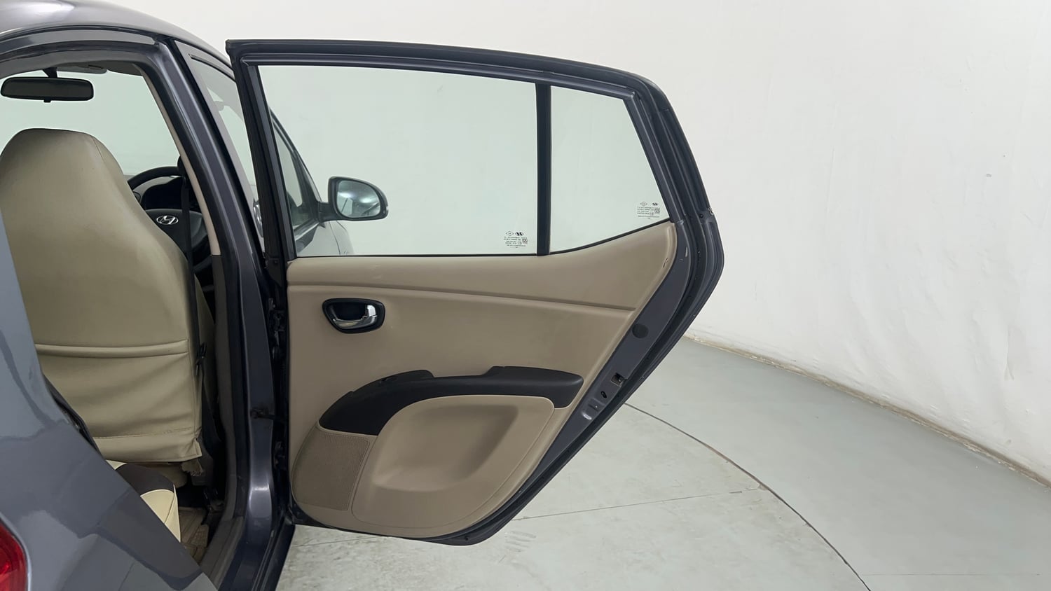 Used 2013 Hyundai i10 Magna 1.2 CNG (Outside Fitted) Cng Manual interior RIGHT REAR DOOR OPEN VIEW