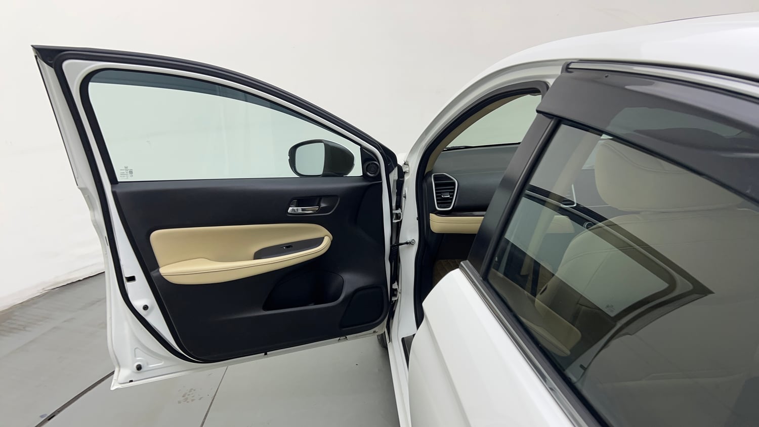 Used 2022 Honda City ZX CVT Petrol Petrol Automatic interior LEFT FRONT DOOR OPEN VIEW