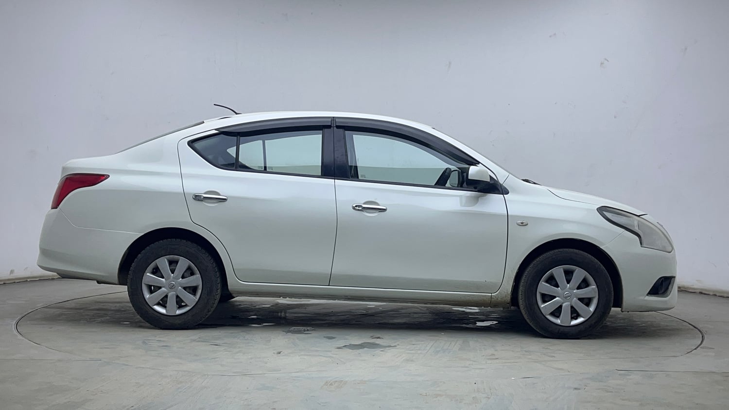 Used 2018 Nissan Sunny XL D Diesel Manual exterior RIGHT SIDE VIEW