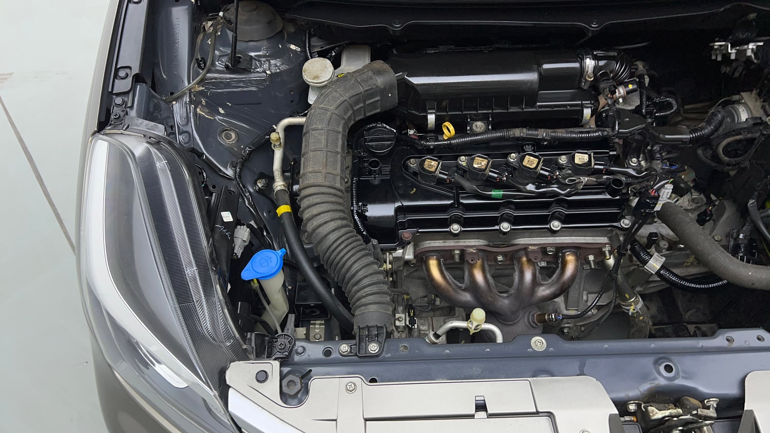 Used 2020 Maruti Suzuki Baleno Delta Petrol Manual engine ENGINE RIGHT SIDE VIEW