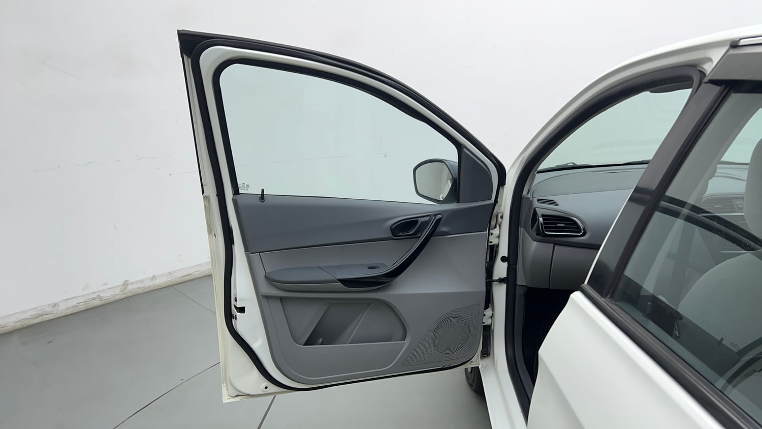Used 2022 Tata Tigor XZ CNG Cng Manual interior LEFT FRONT DOOR OPEN VIEW