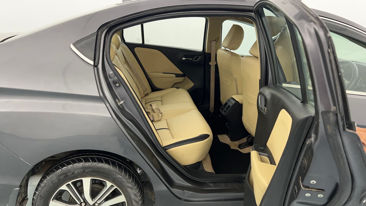 Used 2017 Honda City V CVT Petrol Petrol Automatic interior RIGHT SIDE REAR DOOR CABIN VIEW