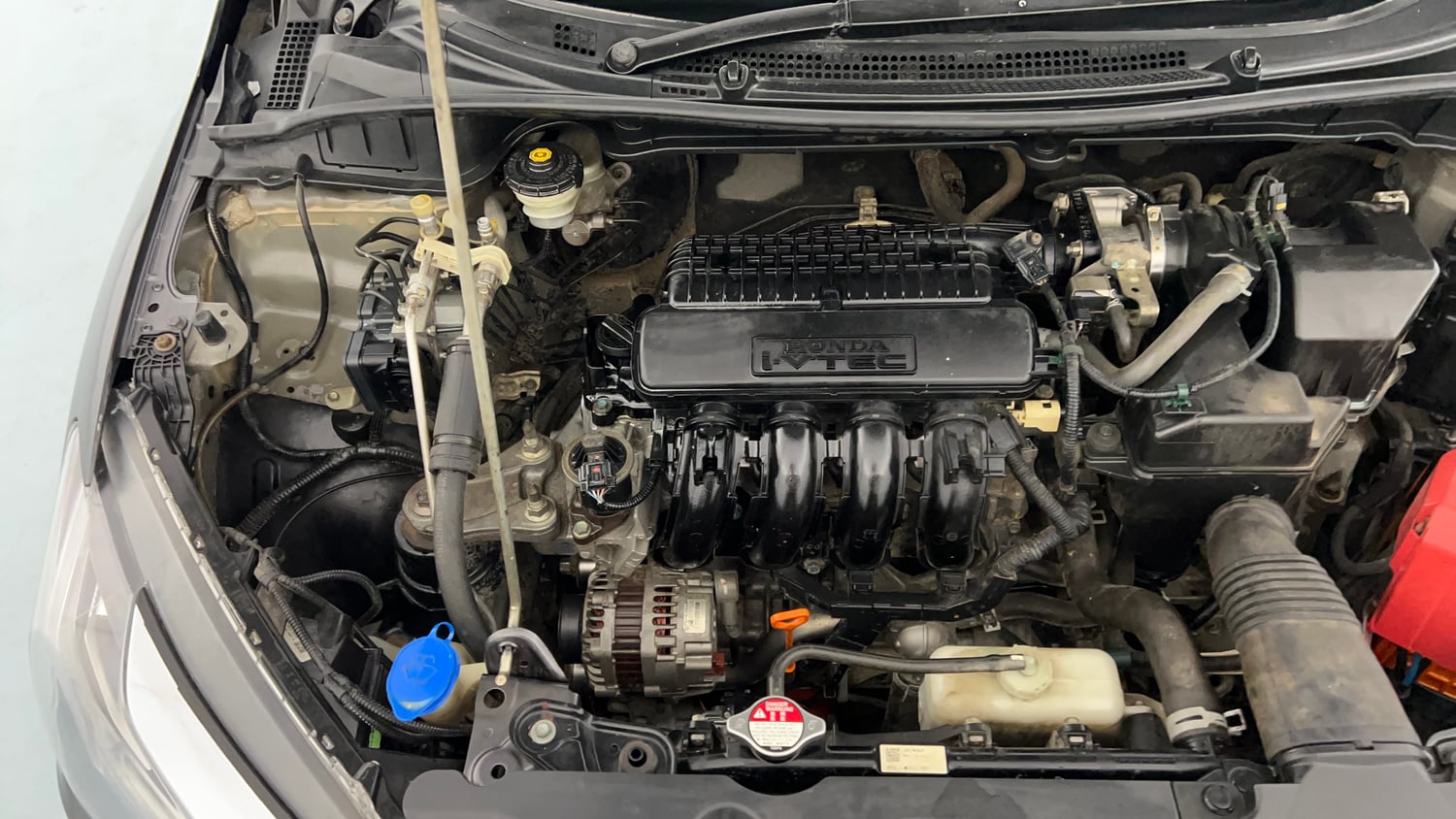 Used 2017 Honda City V CVT Petrol Petrol Automatic engine ENGINE RIGHT SIDE VIEW