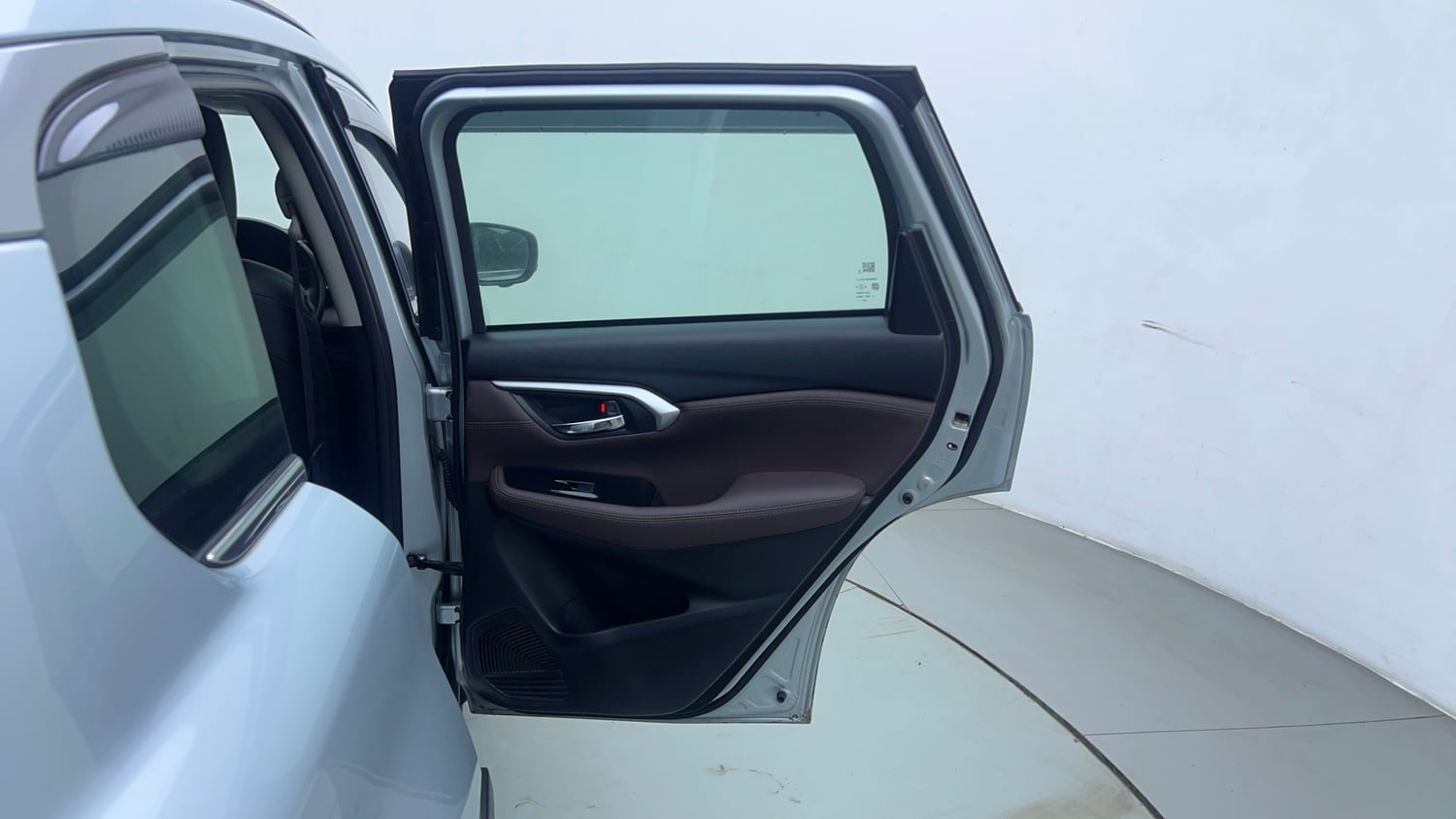 Used 2024 Maruti Suzuki Grand Vitara Alpha Smart Hybrid AT Petrol Automatic interior RIGHT REAR DOOR OPEN VIEW