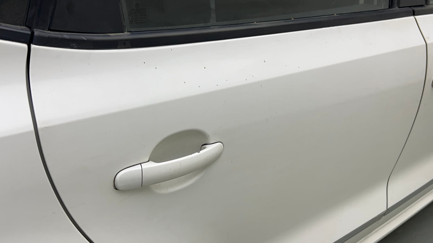 Used 2016 volkswagen Ameo Comfortline 1.2 Petrol+cng(Outside fitted) Petrol+cng Manual dents MINOR SCRATCH