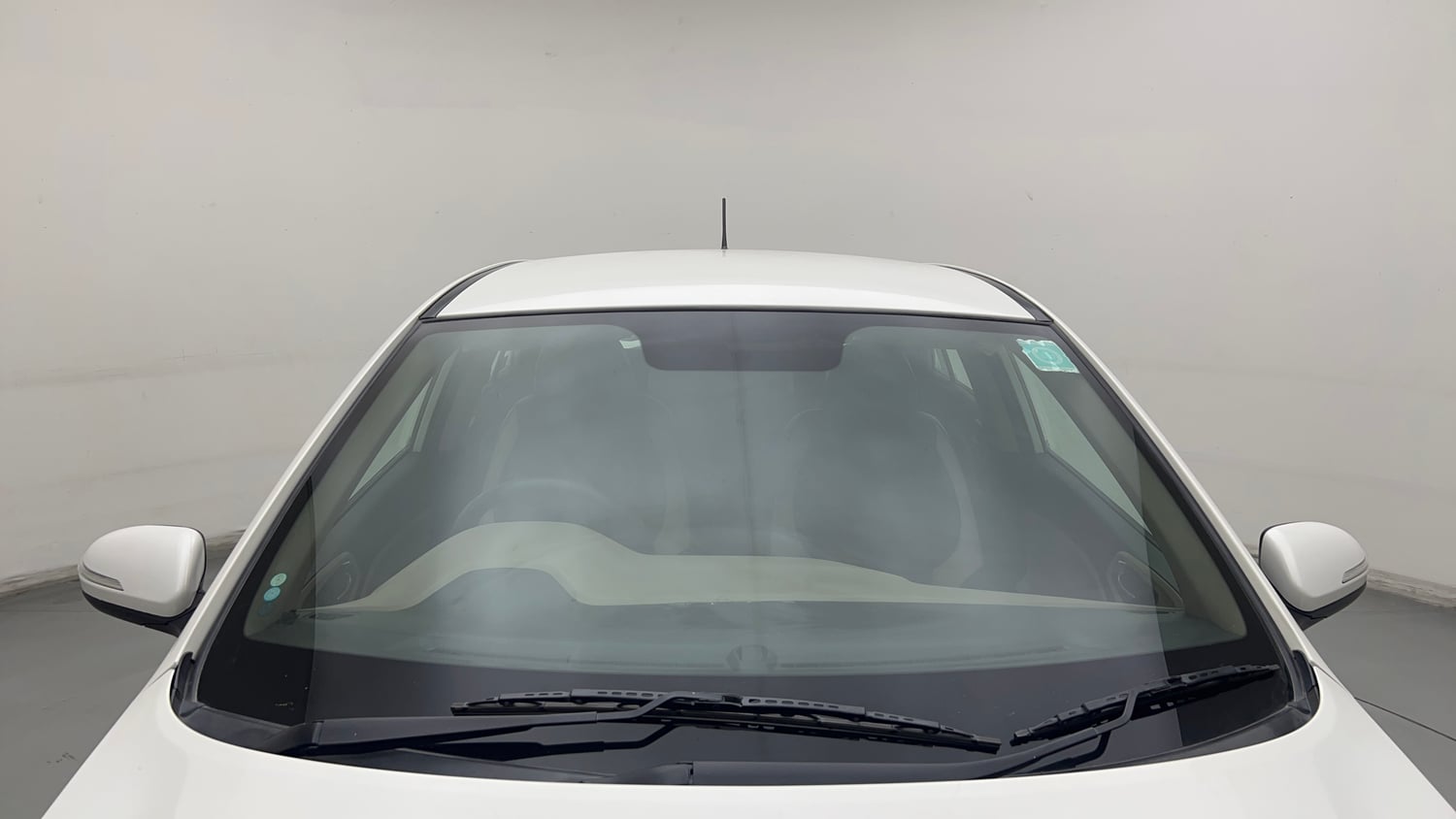 Used 2018 Hyundai Elite i20 Asta 1.2 (O) Petrol Manual exterior FRONT WINDSHIELD VIEW