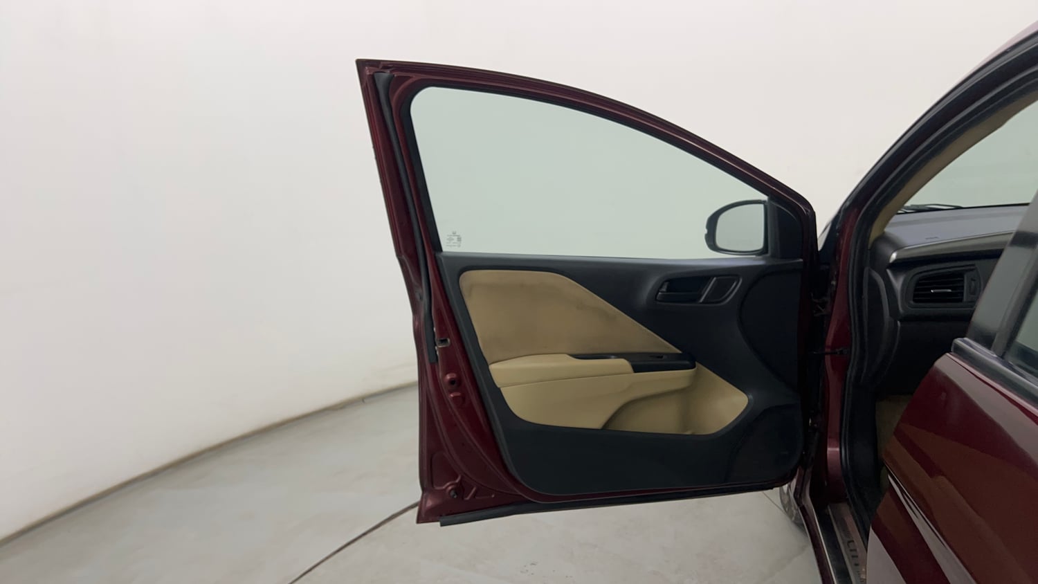 Used 2014 Honda City SV Petrol Manual interior LEFT FRONT DOOR OPEN VIEW