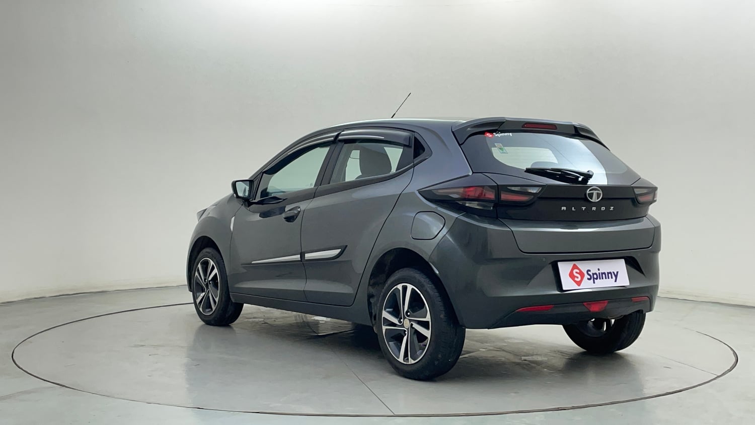 Used 2022 Tata Altroz XZ Plus Petrol Petrol Manual exterior LEFT REAR CORNER VIEW