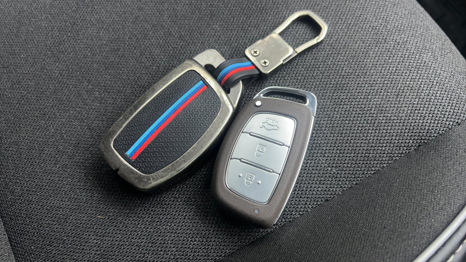 Used 2025 Hyundai Exter SX Tech 1.2 HY-CNG DUO MT Cng Manual extra CAR KEY VIEW