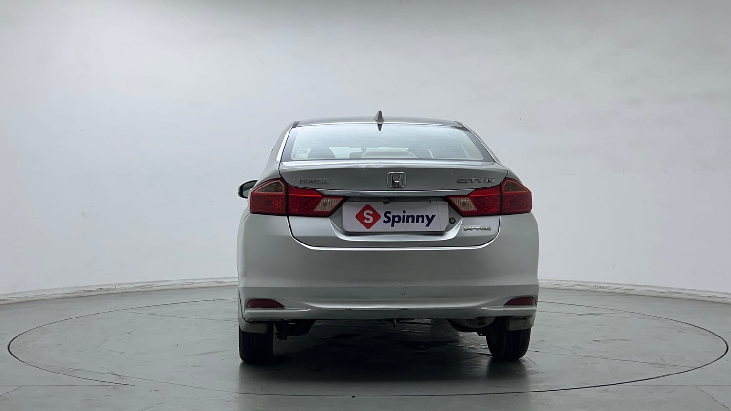 Used 2016 Honda City V Petrol Manual exterior BACK VIEW