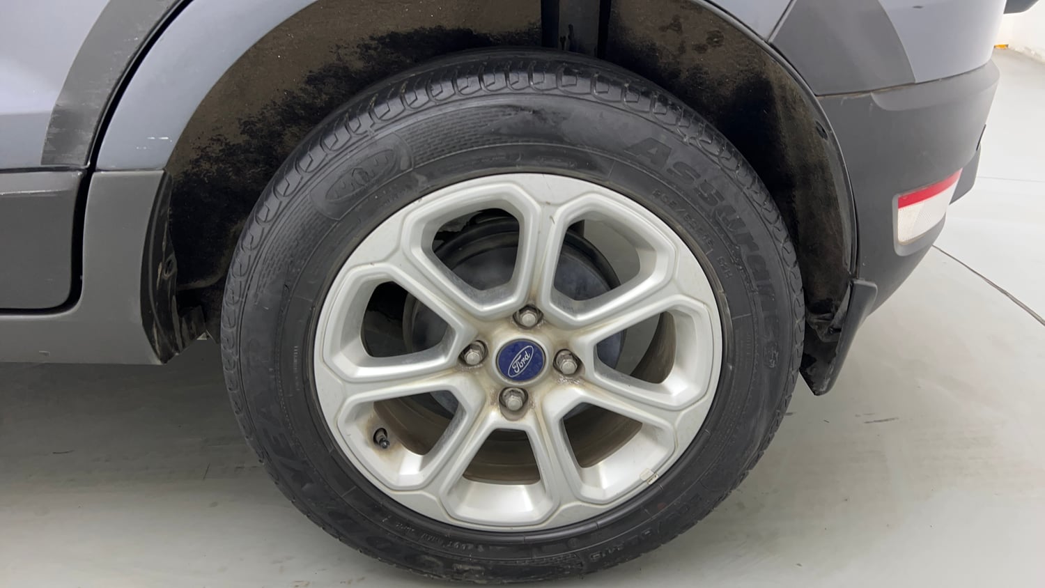 Used 2018 Ford EcoSport Titanium + 1.5L Ti-VCT AT Petrol Automatic tyres LEFT REAR TYRE RIM VIEW