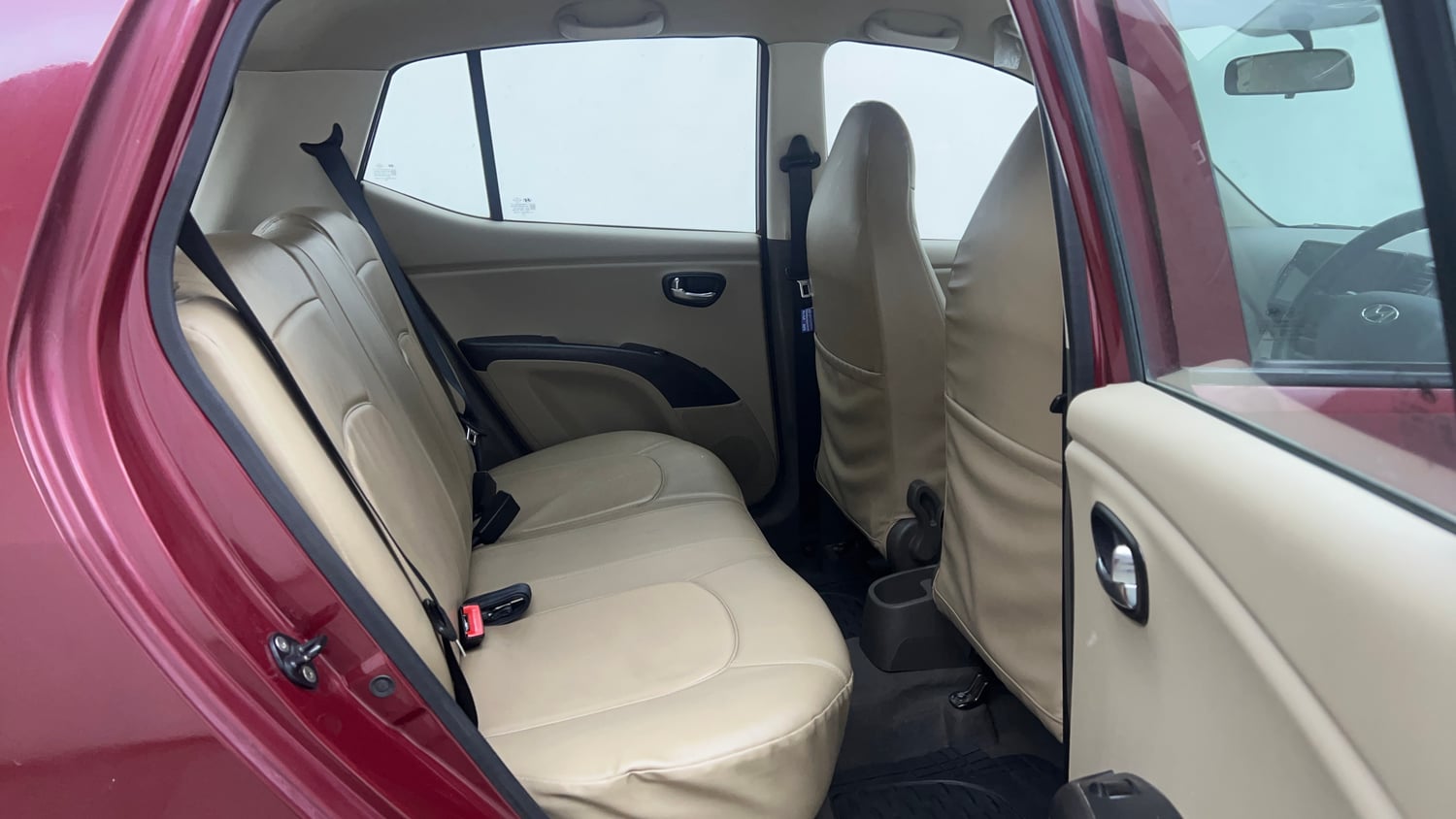 Used 2015 Hyundai i10 Sportz 1.1 iRDE2 Petrol Manual interior RIGHT SIDE REAR DOOR CABIN VIEW