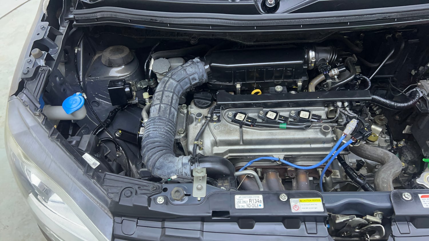 Used 2021 Maruti Suzuki Wagon R 1.0 VXi 1.0 Petrol Manual engine ENGINE RIGHT SIDE VIEW