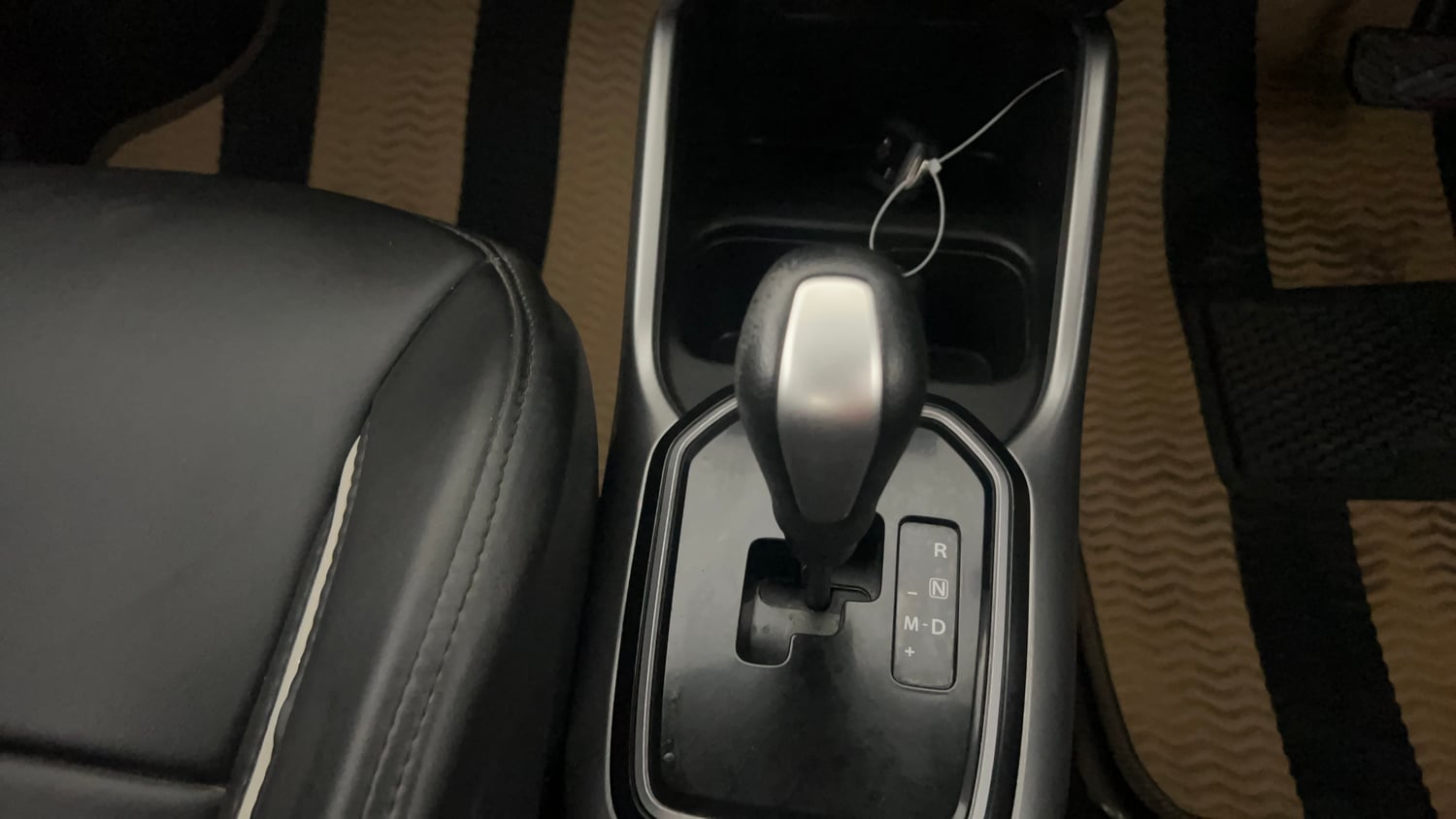Used 2024 Maruti Suzuki Ignis Zeta 1.2 AMT Petrol Automatic interior GEAR  KNOB VIEW