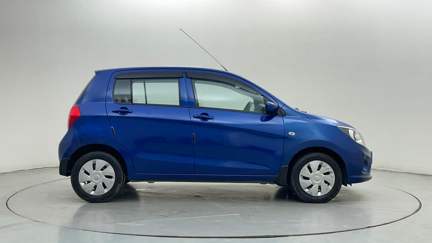 Used 2018 Maruti Suzuki Celerio VXi AMT Petrol Automatic exterior RIGHT SIDE VIEW