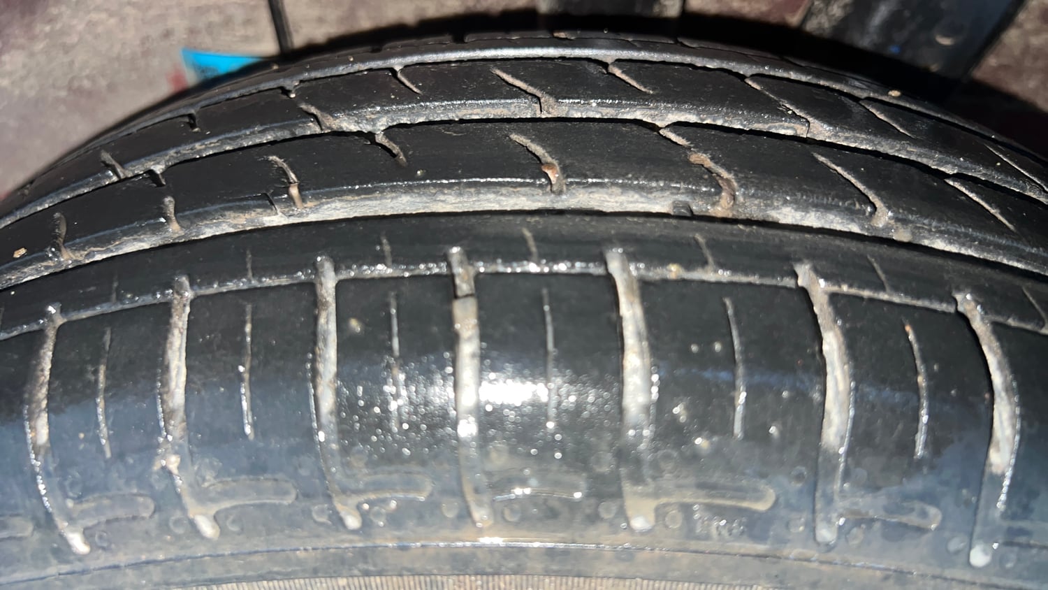 Used 2022 Hyundai Grand i10 Nios Sportz 1.2 Kappa VTVT CNG Cng Manual tyres LEFT REAR TYRE TREAD VIEW