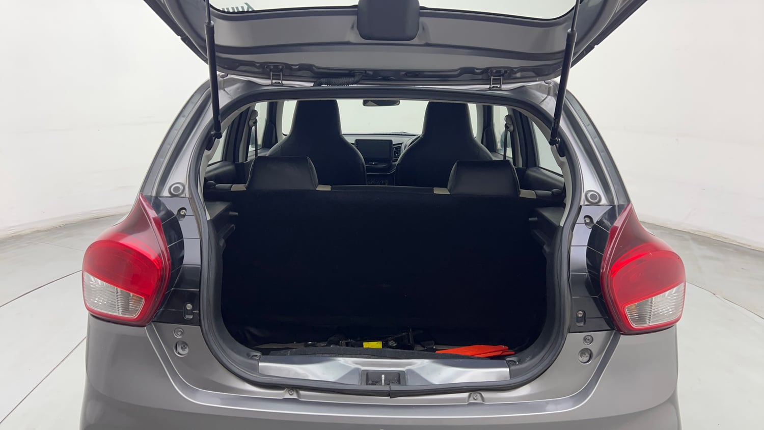 Used 2022 Maruti Suzuki Celerio LXi Petrol Manual interior DICKY INSIDE VIEW