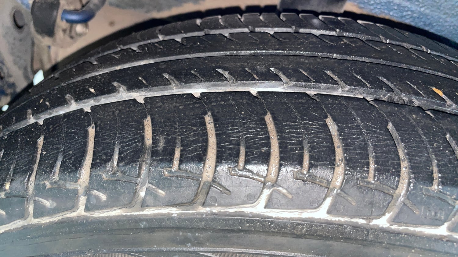 Used 2018 Maruti Suzuki Celerio VXi AMT Petrol Automatic tyres RIGHT REAR TYRE TREAD VIEW