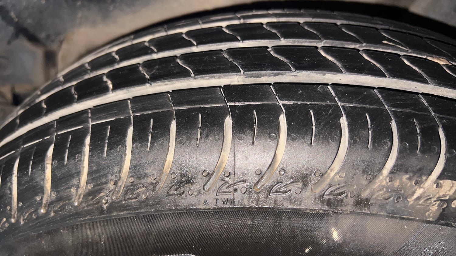 Used 2018 Maruti Suzuki Swift LXI CNG (Outside Fitted) Cng Manual tyres LEFT REAR TYRE TREAD VIEW