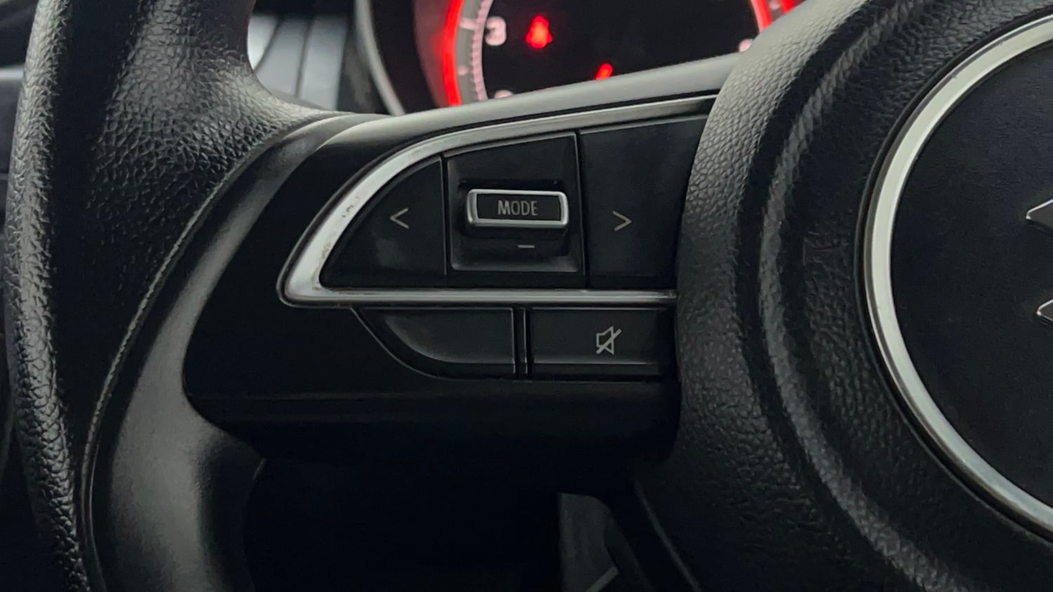 Used 2018 Maruti Suzuki Swift VXi Petrol Manual top_features Steering mounted controls