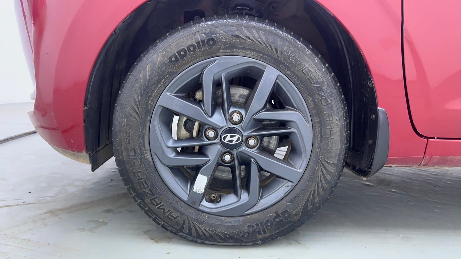 Used 2022 Hyundai Grand i10 Nios Sportz 1.2 Kappa VTVT CNG Cng Manual tyres LEFT FRONT TYRE RIM VIEW