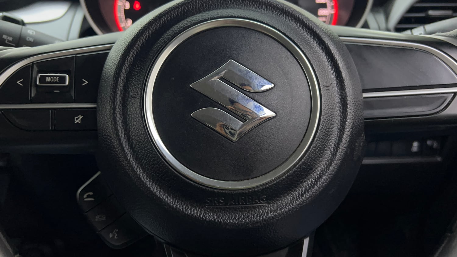 Used 2023 Maruti Suzuki Swift ZXi Petrol Manual top_features Airbags