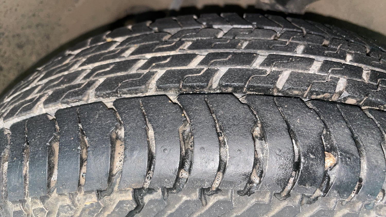 Used 2018 Maruti Suzuki Alto K10 VXi AMT Petrol Automatic tyres RIGHT FRONT TYRE TREAD VIEW